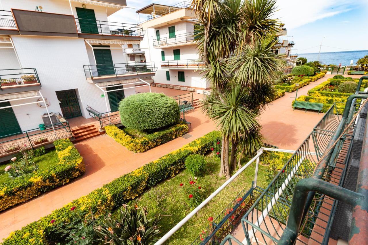 Stella Marina Apartman Mascali Kültér fotó