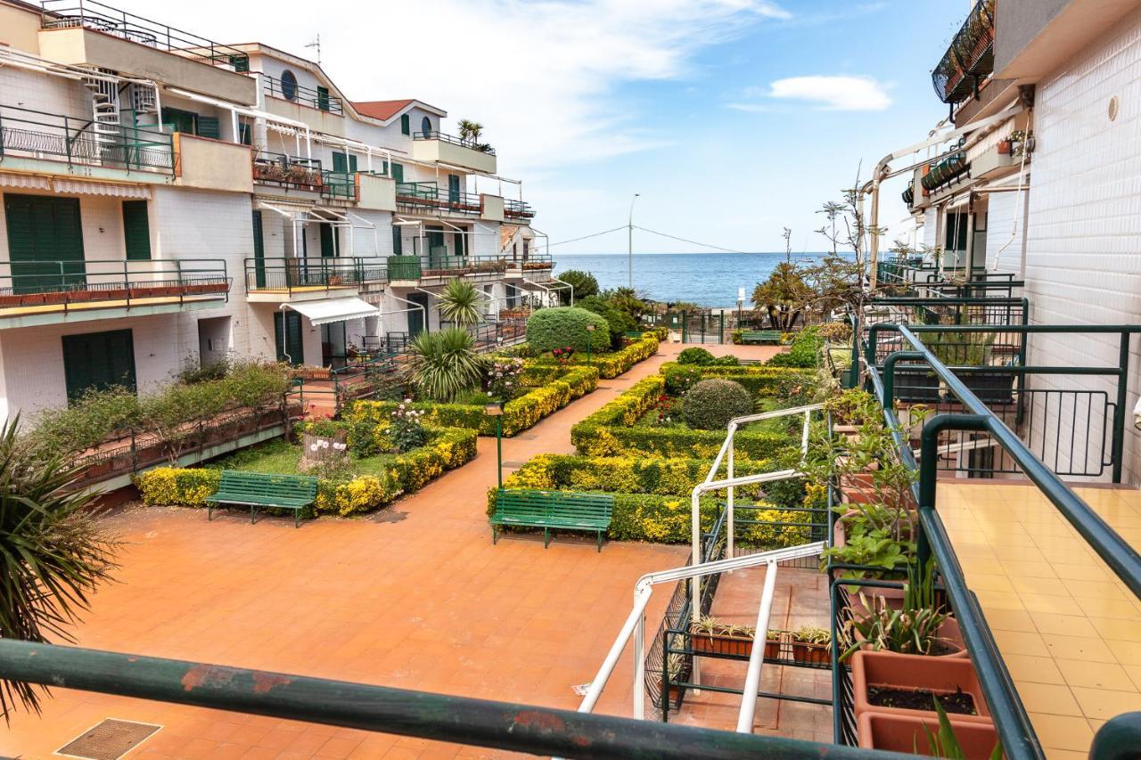 Stella Marina Apartman Mascali Kültér fotó